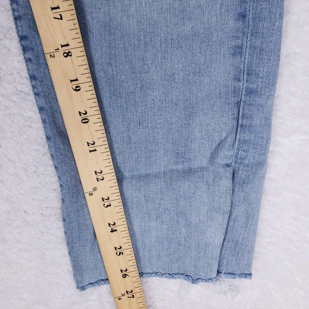 Aero Straight Leg Jeans Women's 30x26 Light Wash Raw Hem Casual‎ Denim Pants
